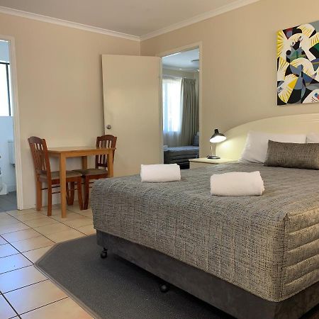 Biloela Palms Motor Inn Zewnętrze zdjęcie