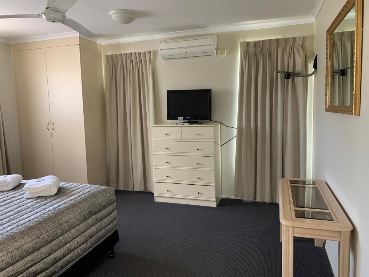 Biloela Palms Motor Inn Zewnętrze zdjęcie