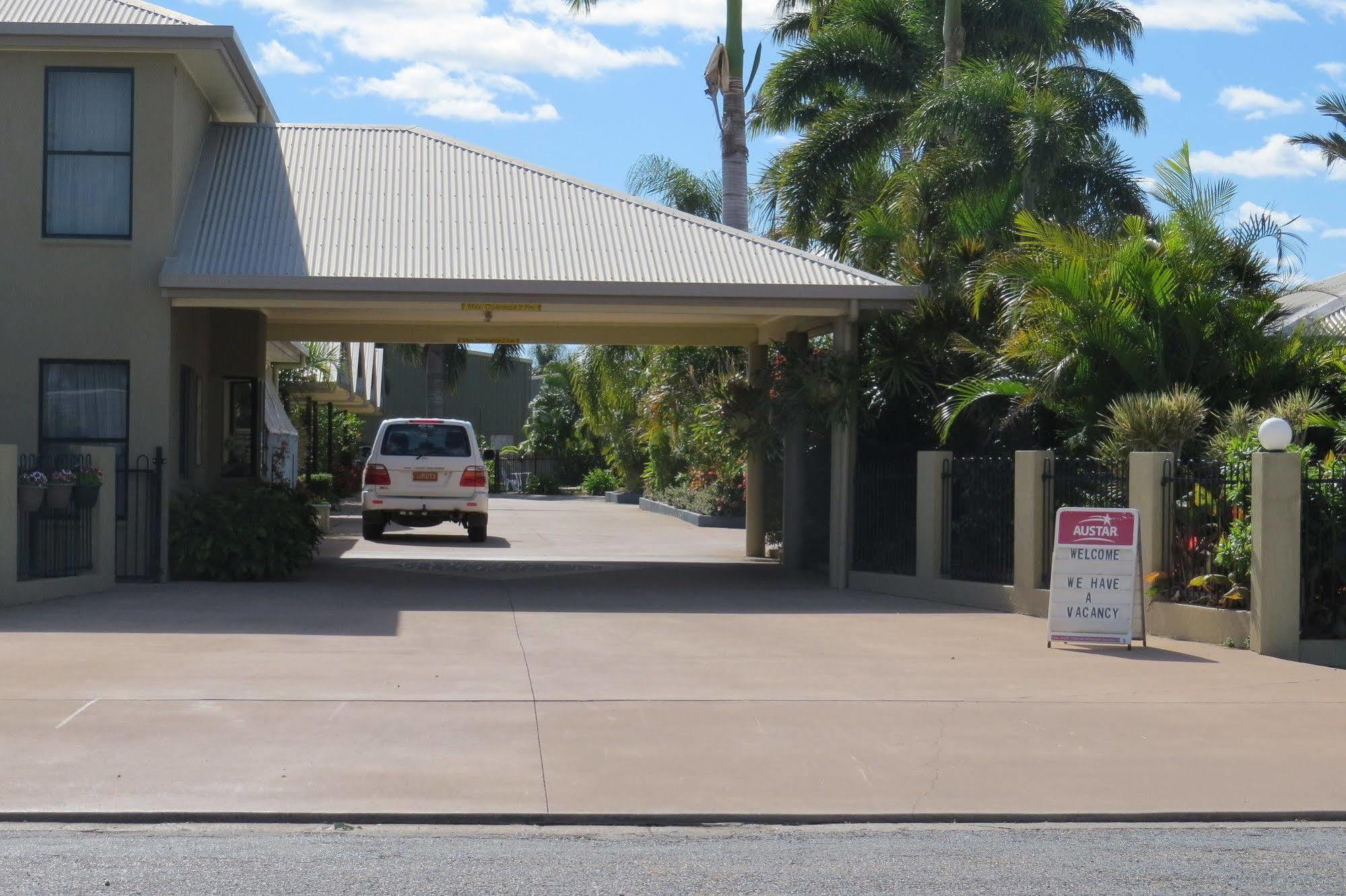 Biloela Palms Motor Inn Zewnętrze zdjęcie