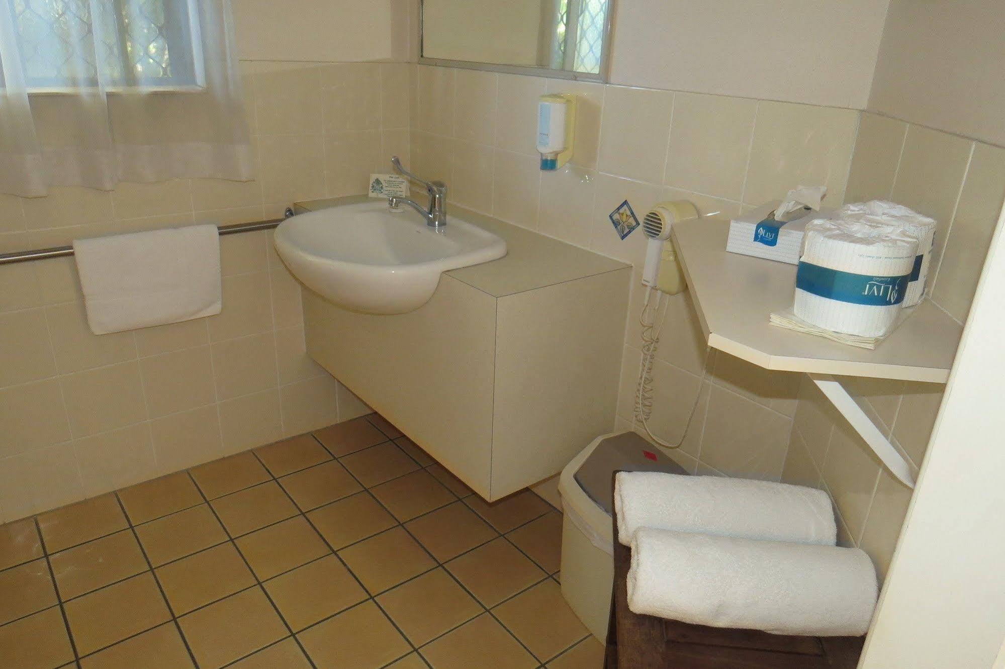 Biloela Palms Motor Inn Zewnętrze zdjęcie
